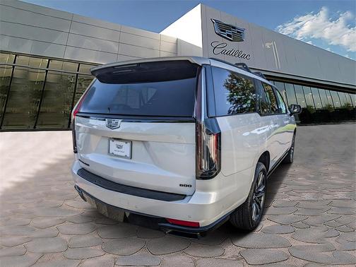 2022 Cadillac Escalade ESV Sport