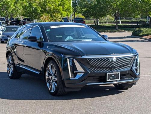 Emerald 2024 Cadillac LYRIQ Luxury