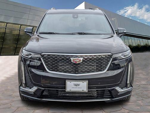 Stellar Black Metallic 2025 Cadillac XT6 Premium Luxury FWD