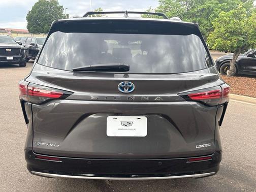 Magnetic Gray Metallic 2025 Toyota Sienna Limited