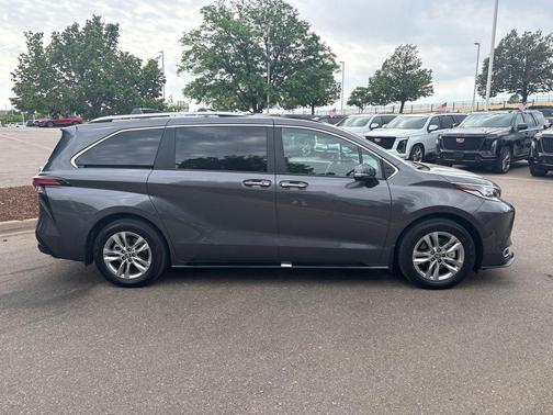 Magnetic Gray Metallic 2025 Toyota Sienna Limited