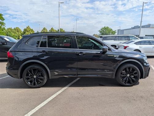2021 Volkswagen Tiguan 2.0T SE R-Line Black