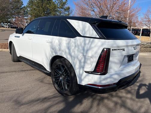 2025 Cadillac Escalade IQ Sport 2