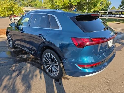 2019 Audi e-tron Prestige
