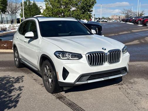 Mineral White Metallic 2023 BMW X3 sDrive30i
