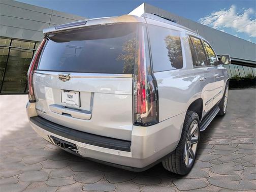 2017 Cadillac Escalade Luxury