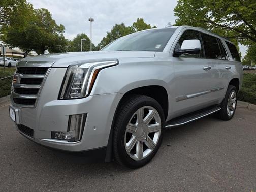 2017 Cadillac Escalade Luxury