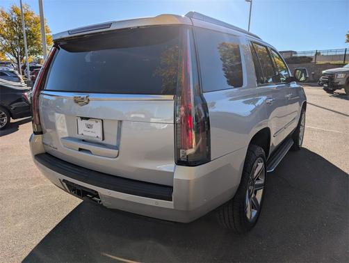 2017 Cadillac Escalade Luxury