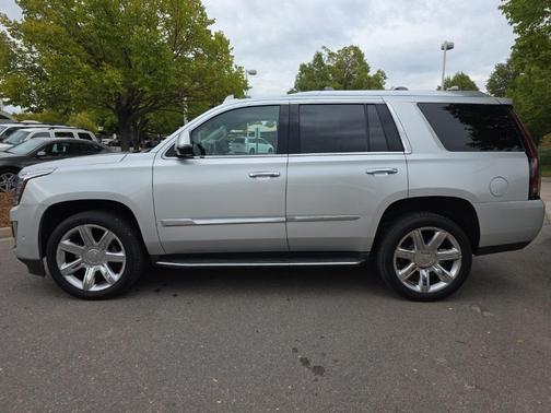2017 Cadillac Escalade Luxury