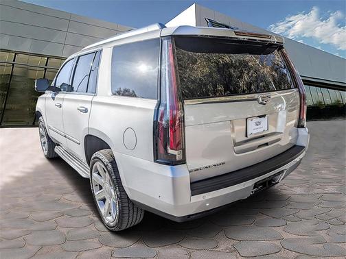 2017 Cadillac Escalade Luxury