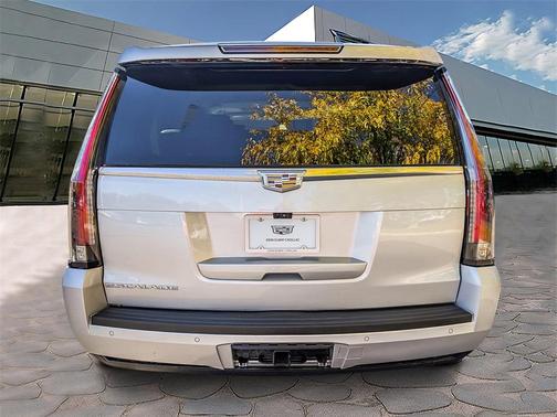 2017 Cadillac Escalade Luxury