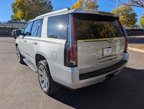 2017 Cadillac Escalade Luxury