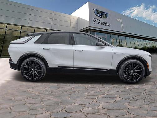 2025 Cadillac LYRIQ Sport