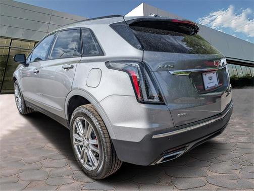 2025 Cadillac XT5 Sport