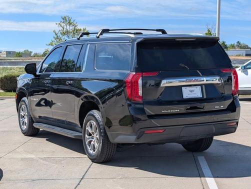 Onyx Black 2023 GMC Yukon XL SLE