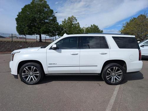 Summit White 2019 GMC Yukon Denali