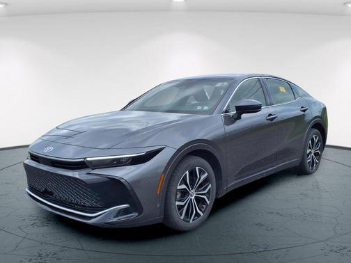 Magnetic Gray Metallic 2023 Toyota Crown XLE