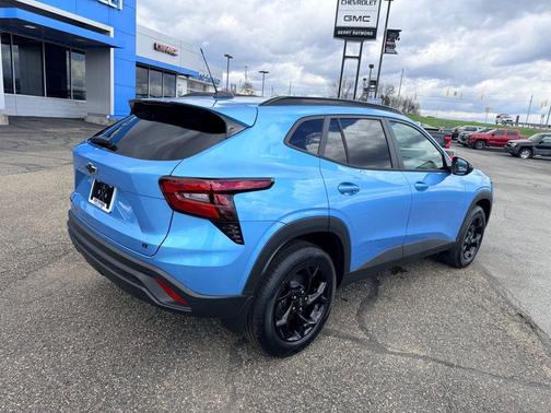 Marina Blue Metallic 2026 Chevrolet Trax LT