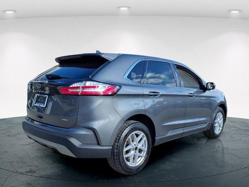 Carbonized Gray Metallic 2023 Ford Edge SEL