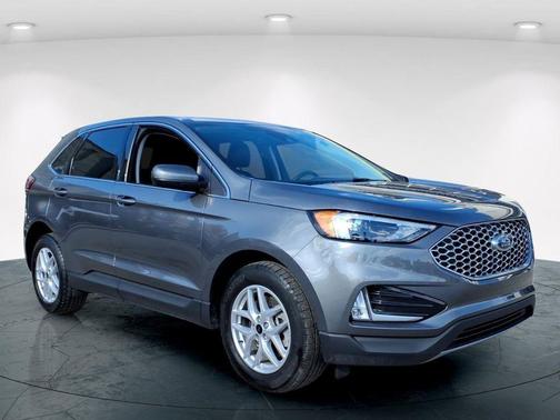 Carbonized Gray Metallic 2023 Ford Edge SEL