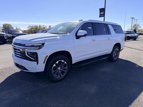 2025 Chevrolet Suburban LT