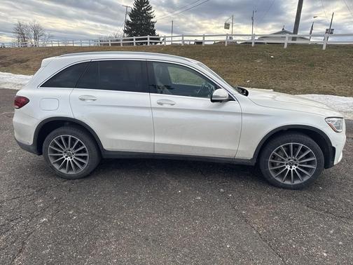2022 Mercedes-Benz GLC 300 4MATIC