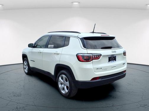 White Clearcoat 2019 Jeep Compass Latitude