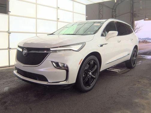White Frost Tricoat 2023 Buick Enclave Essence AWD