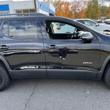 2022 GMC Acadia AWD AT4