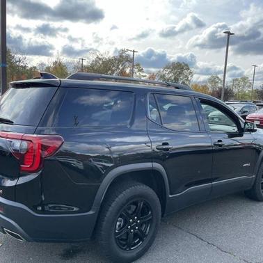 2022 GMC Acadia AWD AT4