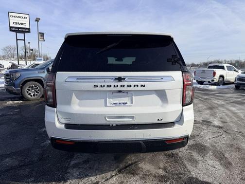 2023 Chevrolet Suburban LT