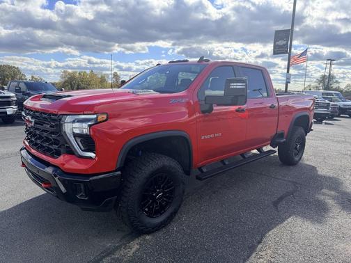 2025 Chevrolet Silverado 2500 4WD Crew Cab Standard Bed ZR2