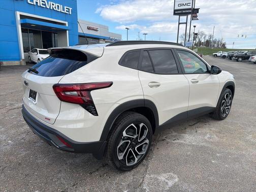 White Sands 2026 Chevrolet Trax FWD 2RS