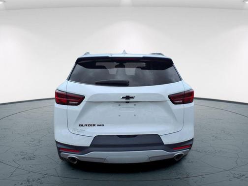 Summit White 2023 Chevrolet Blazer 2LT