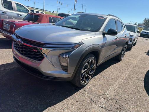 Sterling Gray Metallic 2026 Chevrolet Trax FWD 2RS