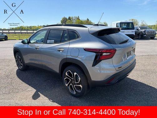 Sterling Gray Metallic 2026 Chevrolet Trax FWD 2RS