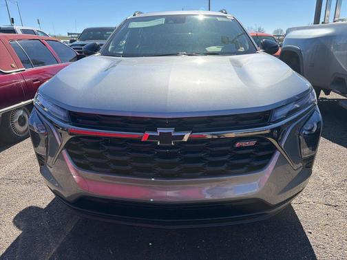 Sterling Gray Metallic 2026 Chevrolet Trax FWD 2RS