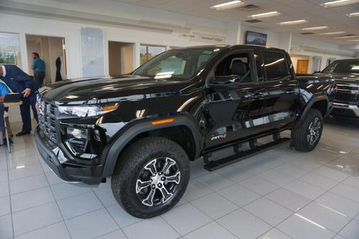 2025 GMC Canyon AT4