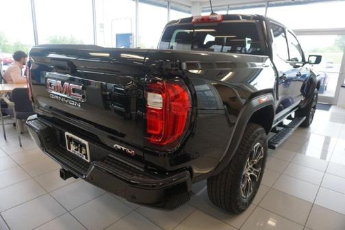 2025 GMC Canyon AT4