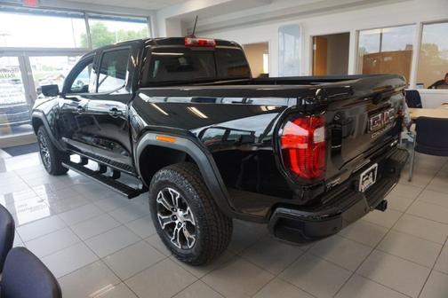 2025 GMC Canyon AT4