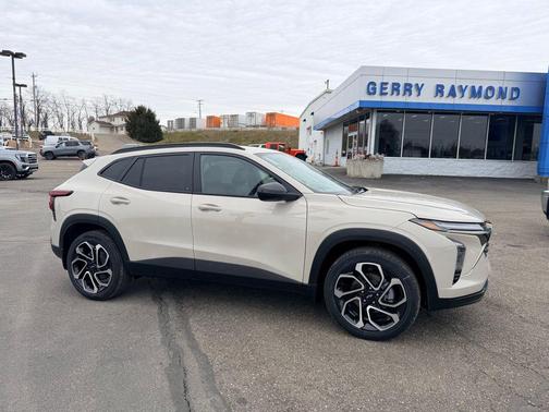 White Sands 2026 Chevrolet Trax FWD 2RS