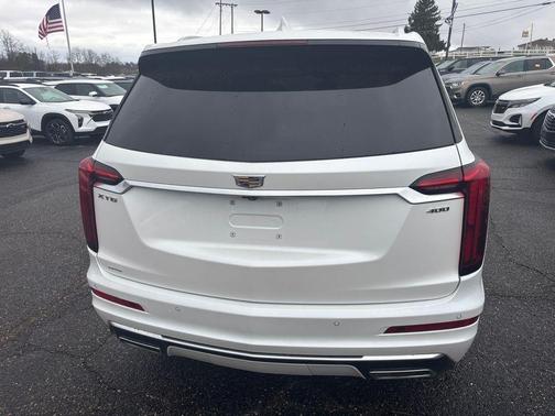 2024 Cadillac XT6 Premium Luxury AWD