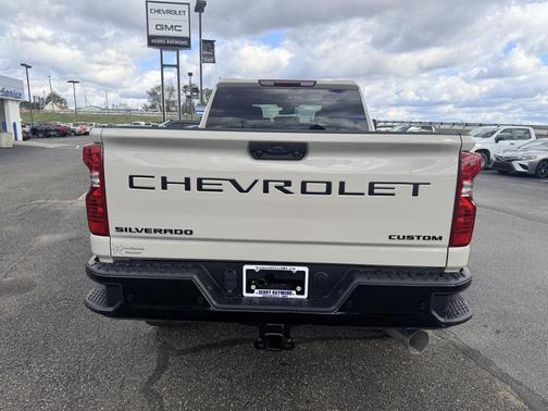 2026 Chevrolet Silverado 2500 Custom