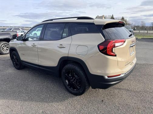 2022 GMC Terrain AWD AT4