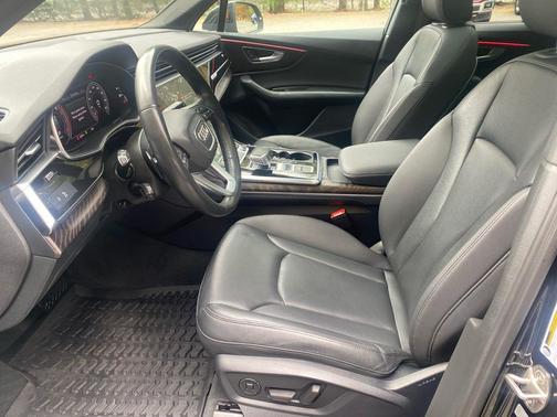 2022 Audi Q7 55 Premium Plus