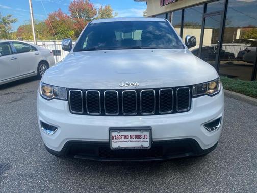 2022 Jeep Grand Cherokee Laredo