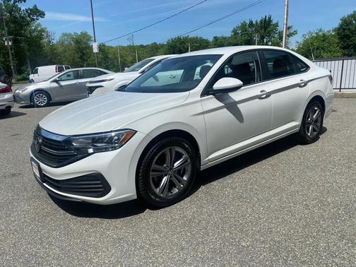 White 2024 Volkswagen Jetta 1.4T SE