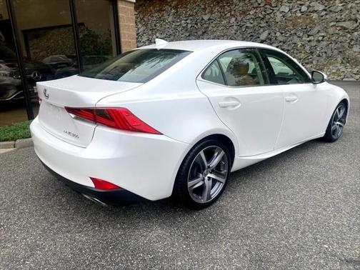 2018 Lexus IS 300 Base