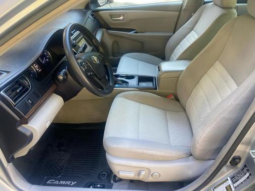 Celestial Silver Metallic 2017 Toyota Camry LE