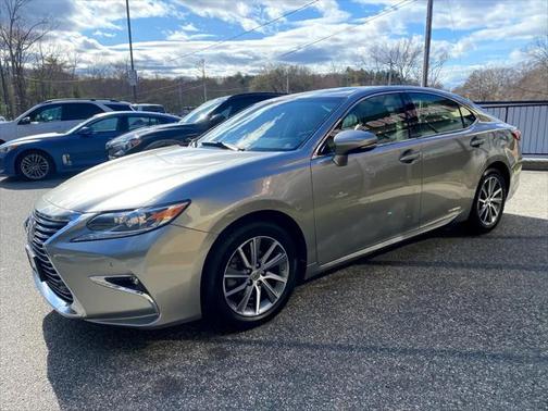 2016 Lexus ES 300h Base